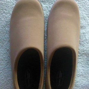 Aetrex Clara Slip-On E194 w/ customized Mozaic insoles, Women’s 12/44.5 - EUC